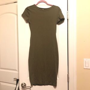 Midi dress (brand new)